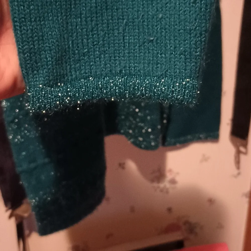 Sweater - Picture 2 of 4